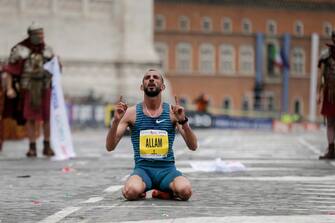 Foto Cecilia Fabiano /LaPresse
19-03- 2023 Roma, Italia - Maratona di  Roma 2023 - Nella Foto : il vincitore Allam Taufik
March 19 , 2023 Rome Italy &#x2014; Rome Marathon 2023  in the Photo   :  the winner Allam Taufik