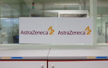 File photo dated January 20, 2020 of the AstraZeneca logo during a visit at the AstraZeneca factory in Dunkirk, northern France. AstraZeneca has paused all clinical trials of the Covid-19 vaccine it is developing with Oxford university after a participant in the UK arm of the study suffered a suspected serious adverse reaction. The UK-based drugmaker voluntarily put the trial on hold after the discovery of the sick participant. AstraZeneca said it was working to review the event to ensure it would not result in a significant delay to the study. Photo by Raphael Lafargue/ABACAPRESS.COM (Lafargue Raphael/ABACA / IPA/Fotogramma, Dunkirk - 2020-09-09) p.s. la foto e' utilizzabile nel rispetto del contesto in cui e' stata scattata, e senza intento diffamatorio del decoro delle persone rappresentate