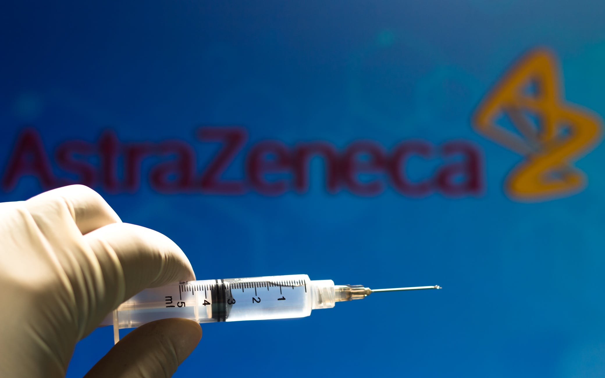Astrazeneca Scontro Uk Germania Johnson Vaccino Efficace A Ogni Eta