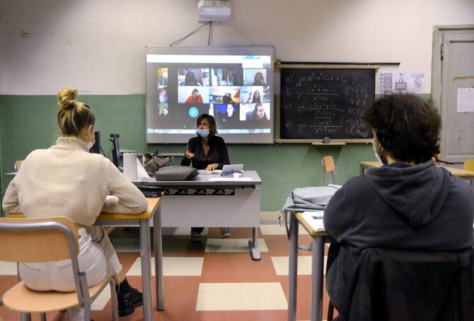 Dpcm Covid Cosa Succede Dopo La Scadenza Del 15 Gennaio Le Ipotesi Sky Tg24