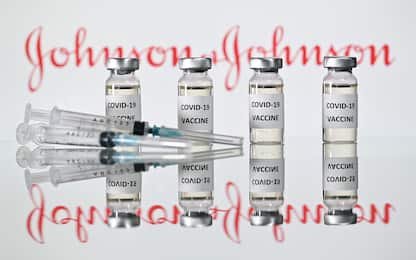 Vaccino Covid, J&J: “Robusta risposta degli anticorpi per 8 mesi”