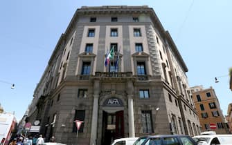 La facciata del palazzo dove a sede l'Aifa agenzia italiana del farmaco via del tritone Roma .Roma 5 giugno 2014 ANSA/FABIO CAMPANA