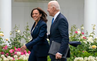 Kamala Harris e Joe Biden al Rose Garden, alla Casa Bianca, durante la conferenza stampa sulle nuove linee guida del Cdc riguardo all'emergenza Covid