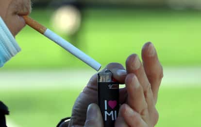 Giornata senza tabacco 2022, Airc: 1 ragazzo su 5 fuma ogni giorno