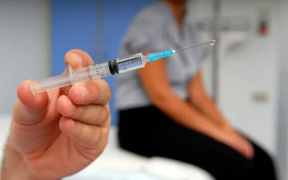 Covid | le notizie di oggi Gli esperti | Fare doppio vaccino coronavirus-influenza LIVE - Vimarsana News