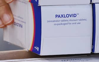 Una scatola di Paxlovid