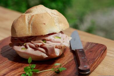 Rischio listeria, ritirati lotti di Mortadella Veroni