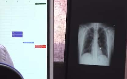 Varese, palpeggiamenti e foto a pazienti: indagato radiologo