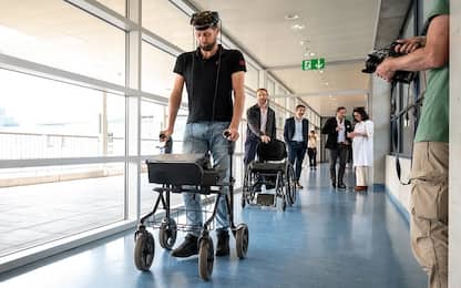Svizzera, paralizzato da 11 anni torna a camminare. VIDEO