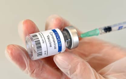 Covid, un uomo si è vaccinato 217 volte senza effetti collaterali