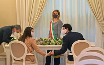 Matrimonio civile questa mattina nel comune di Foggia tra Ciro e Roberta  testimoni della coppia i genitori della sposa
foto Franco Cautillo