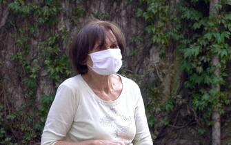 Milano - Vita quotidiana in famiglia con mascherina durante Covid-19 Milano - Vita quotidiana in famiglia con mascherina durante Covid-19 coronavirus epidemia (Rich / IPA/Fotogramma, Milano - 2020-10-15) p.s. la foto e' utilizzabile nel rispetto del contesto in cui e' stata scattata, e senza intento diffamatorio del decoro delle persone rappresentate