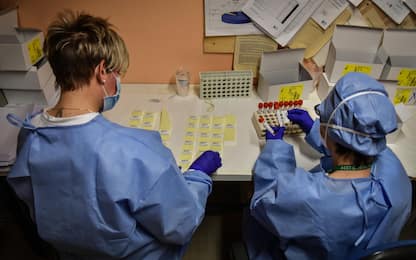 Bari, contagiata dal coronavirus a 36 anni: "Terribile, state attenti"
