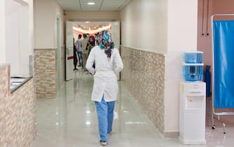 Il reparto di maternità e pediatria dell'ospedale pubblico cittadino riaperto grazie agli sforzi dell'agenzia italiana per la cooperazione allo sviluppo (Aics) e dall'organizzazione non governativa italiana Un ponte per (Upp). 
ANSA/UPP EDITORIAL USE ONLY NO SALES