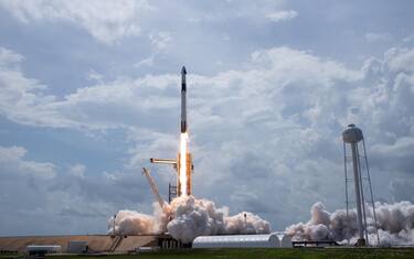 epa08455648 A SpaceX Falcon 9 rocket carrying the company's Crew Dragon spacecraft is seen in this false color infrared exposure as it is launched on NASA s SpaceX Demo-2 mission to the International Space Station with NASA astronauts Robert Behnken and Douglas Hurley on-board at NASA's Kennedy Space Center in Cape Canaveral, Florida, USA, 30 May 2020. NASA's SpaceX Demo-2 mission is the first launch with astronauts of the SpaceX Crew Dragon spacecraft and Falcon 9 rocket to the International Space Station as part of the agency s Commercial Crew Program. The test flight serves as an end-to-end demonstration of SpaceX s crew transportation system. Behnken and Hurley launched at 3:22 p.m. EDT on 30 May, from Launch Complex 39A at the Kennedy Space Center. A new era of human spaceflight is set to begin as American astronauts once again launch on an American rocket from American soil to low-Earth orbit for the first time since the conclusion of the Space Shuttle Program in 2011. EPA/BILL INGALLS / NASA HANDOUT MANDATORY CREDIT: (NASA/BILL INGALLS) HANDOUT EDITORIAL USE ONLY/NO SALES