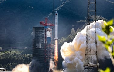 Pictures show China's Long March-2C carrier rocket taking off with a new remote-sensing satellite - blasting off from Xichang Satellite Launch Center in Xichang city, southwest China's Sichuan province, 19 July 2021.



Pictured: GV,General View

Ref: SPL5240190 190721 NON-EXCLUSIVE

Picture by: SplashNews.com



Splash News and Pictures

USA: +1 310-525-5808
London: +44 (0)20 8126 1009
Berlin: +49 175 3764 166

photodesk@splashnews.com



World Rights, No China Rights, No France Rights, No Japan Rights