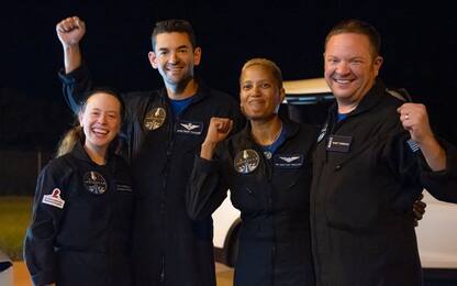 SpaceX, rientrati sulla Terra i primi quattro turisti in orbita