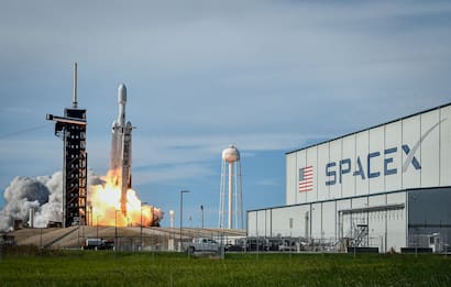 Nasa sceglie SpaceX per creare il velivolo che distruggerà l'Iss