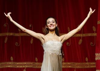 Danza, Nicoletta Manni a Sky Tg24: Noi possiamo curare l’animo. VIDEO