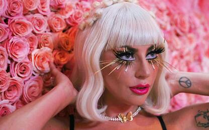 Lady Gaga lancia una collezione d'intimo per l'uscita di Chromatica