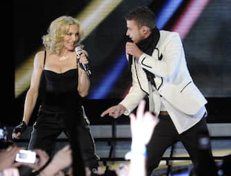 NEW YORK - APRIL 30:  Madonna and Justin Timberlake perform thank you show for fans in celebration of the release of "Hard Candy" at Roseland Ballroom on April 30, 2008 in New York City.  (Photo by Kevin Mazur/WireImage)