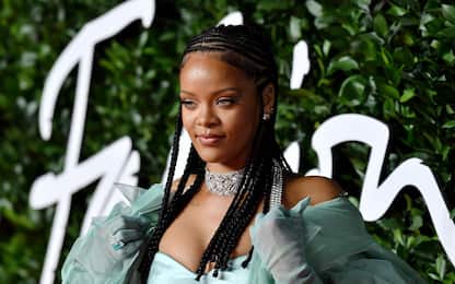 Rihanna: la nuova collezione beauty e il messaggio alle donne