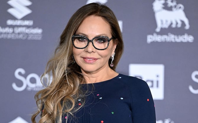 Ornella Muti, la bellezza della co-conduttrice della prima serata di  Sanremo 2022 ieri e oggi. FOTO | Sky TG24