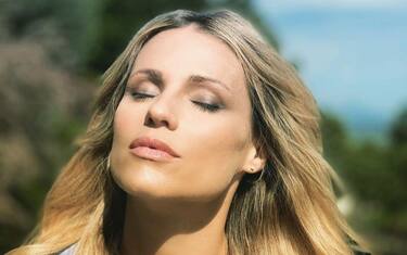 Michelle Hunziker ai fan: "Vi insegno a riconoscere il vero amore"