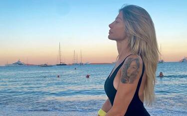 Maddalena Corvaglia, gli scatti in Sardegna: il post su Instagram