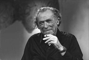 PARIS - SEPTEMBER 21: American writer and poet Charles Bukowski appears on talk show "Apostrophes" on September 21, 1978 in Paris,France. (Photo by Ulf Andersen/Getty Images)