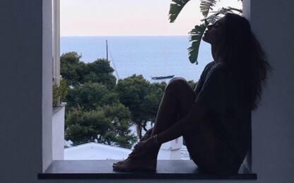 Belen Rodriguez, "Una ventana a Capri": lo scatto su Instagram