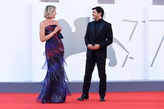 VENICE, ITALY - SEPTEMBER 12:  Anna Foglietta and Paolo Sopranzetti walk the red carpet ahead of closing ceremony at the 77th Venice Film Festival on September 12, 2020 in Venice, Italy. (Photo by Stefania D'Alessandro/WireImage)