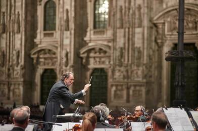La Scala riapre con la IX Sinfonia. Filarmonica torna in piazza Duomo