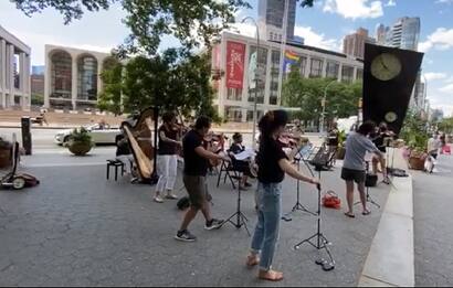 Hashtagart, #WeWillMetAgain: l’orchestra del Met suona en plein air