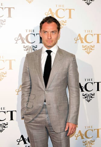 DUBAI, UNITED ARAB EMIRATES - MARCH 24: Jude Law attends the launch party for The Act Dubai, the World's highest theatre club at Shangri-La Hotel on March 24, 2013 in Dubai, United Arab Emirates. (Photo by Haider Yousuf/Getty Images)