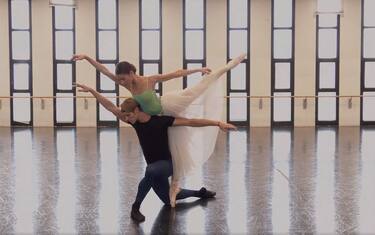 Hashtagart dietro il sipario della Scala e dell’Opéra di Parigi. VIDEO