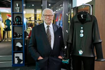 epa08908996 (FILE) - French designer Pierre Cardin poses for a photograph during the inauguration of the Pierre Cardin Museum and the opening exhibition 'Passe Present Futur' (Past Present Future) in Paris, France, 13 November 2014  (reissued 29 December 2020). According to media reports, Pierre Cardin has died aged 98.  EPA/YOAN VALAT *** Local Caption *** 51661822