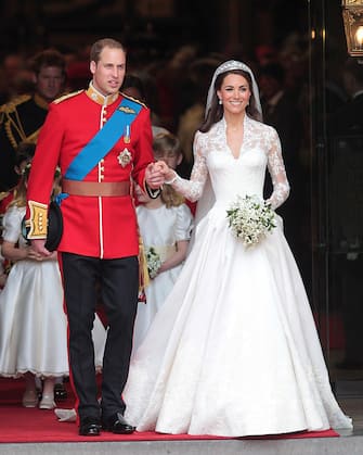 archivio: Il 29 aprile William e Kate festeggiano 9 anni di matrimonio. Una bellissima storia d'amore. Matrimonio Reale di William e Kate. Gli sposi lasciano Westminster Abbey alla fine del matrimonio - Prince William and his wife Catherine, Duchess of Cambridge emerge from Westminster Abbey after the wedding ceremony. (LONDRA - 2020-04-15, Lewis Whyld / IPA) p.s. la foto e' utilizzabile nel rispetto del contesto in cui e' stata scattata, e senza intento diffamatorio del decoro delle persone rappresentate