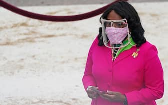 Rep. Terri Sewell of Alabama arrives for the inauguration of Joe Biden as the 46th US President on January 20, 2021, at the US Capitol in Washington, DC. (Photo by Erin SCHAFF / POOL / AFP) (Photo by ERIN SCHAFF/POOL/AFP via Getty Images)