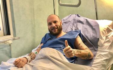 Clementino, la foto dell'ospedale: "Ho subìto un intervento"
