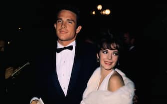 Actor Warren Beatty and actress Natalie Wood arriving at the 1961 Academy Awards presentation.