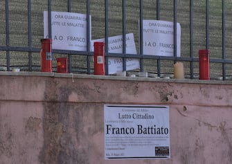 Funerali in forma privata del cantautore Franco Battiato morto ieri alletà di 76 anni nella sua residenza a Milo, 19 maggio 2021. ANSA/ORIETTA SCARDINO