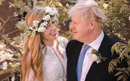 Carrie Symonds ha sposato Boris Johnson con un abito noleggiato