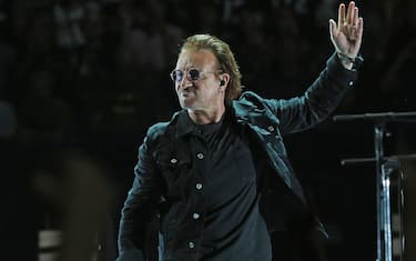 MILAN, ITALY - OCTOBER 11:  Bono Vox of U2  performs on stage at Mediolanum Forum on October 11, 2018 in Milan, Italy.  (Photo by Vincenzo Lombardo/Redferns)