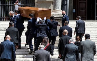The arrival of Raffaella Carra's coffin for the funeral in the Church of Santa Maria in Ara Coeli in Rome, Italy, 09 July 2021. ANSA/ANGELO CARCONI