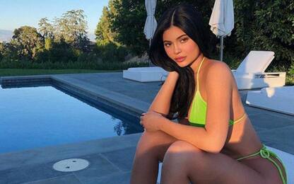 Kylie Jenner al lavoro su una linea di costumi da bagno