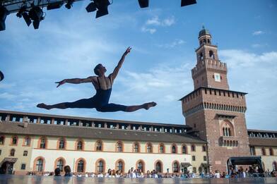 Roberto Bolle, al via Ondance: edizione dedicata a Carla Fracci. VIDEO