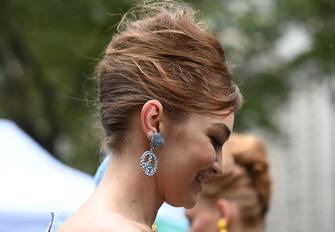 NEW YORK, NEW YORK - SEPTEMBER 09: Gigi Hadid is seen wearing outside the Moschino show during New York Fashion Week S/S 22 on September 09, 2021 in New York City. (Photo by Daniel Zuchnik/Getty Images)