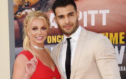 Britney Spears: "Donatella Versace mi disegnerà l'abito da sposa"
