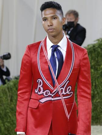 epa09466922 Tyler Mitchell poses on the red carpet for the 2021 Met Gala, the annual benefit for the Metropolitan Museum of Art's Costume Institute, in New York, New York, USA, 13 September 2021. The event coincides with the Met Costume Institute's first two-part exhibition, 'In America: A Lexicon of Fashion' which opens 18 September 2021, to be followed by 'In America: An Anthology of Fashion' which opens 05 May 2022 and both conclude 05 September 2022.  EPA/JUSTIN LANE